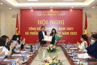 Ngày 6/1/2022, Cục Hạ tầng kỹ thuật (Bộ Xây dựng) tổ chức Hội nghị tổng kết công tác năm 2021 và triển khai nhiệm vụ năm 2022. Thứ trưởng Lê Quang Hùng dự và phát biểu chỉ đạo tại Hội nghị.